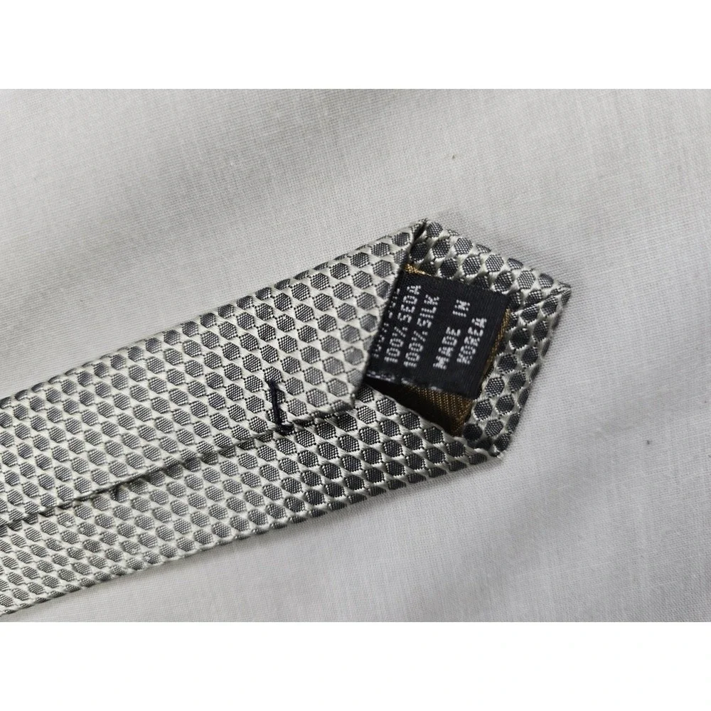 Gino‎ Milano Tie Mens Silver Gray 100% Silk Geometric Pattern Necktie Formal